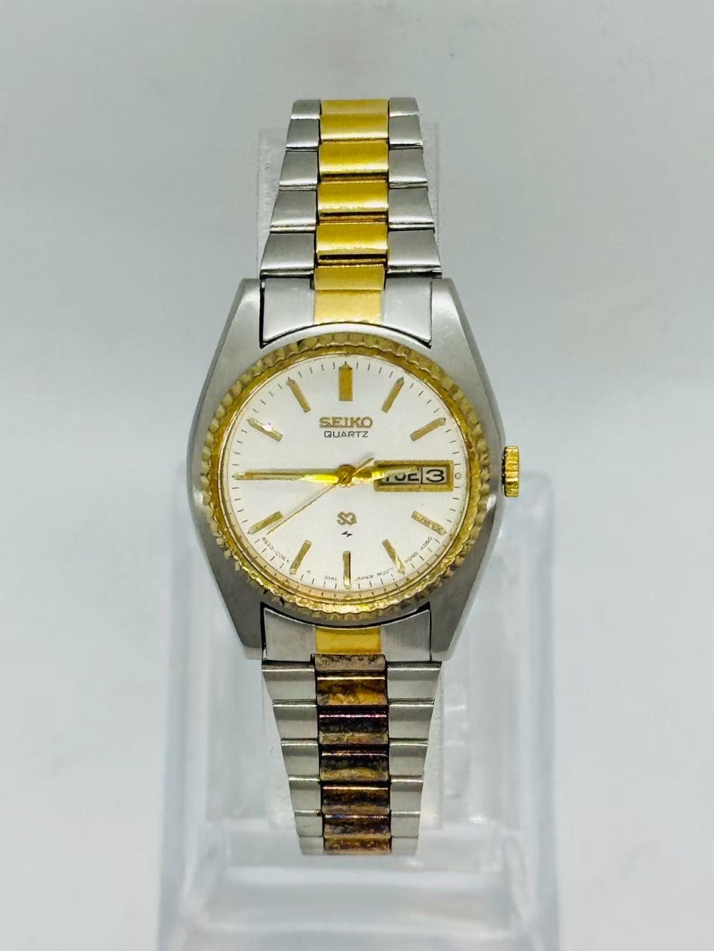 Vintage Seiko Women’s Quartz Watch 23mm White Dial Day Date New Battery Runs